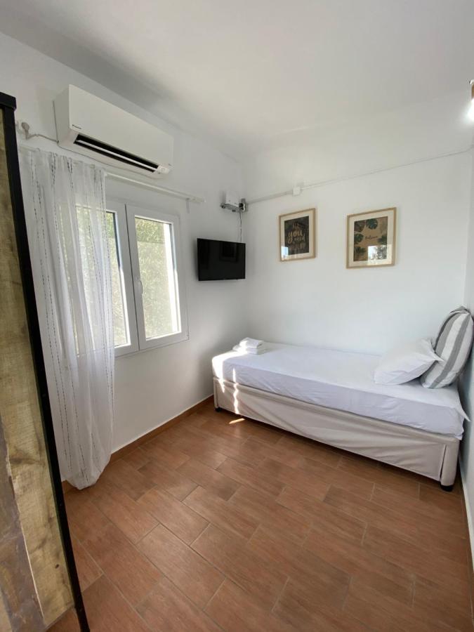 Apartmán House With Beautiful Garden In Plomari Exteriér fotografie